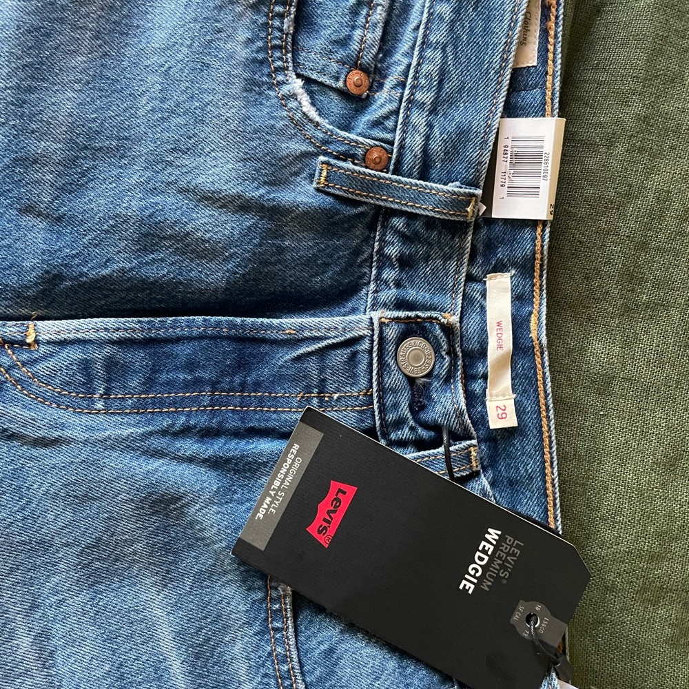 Levi’s Wedgie Jeans